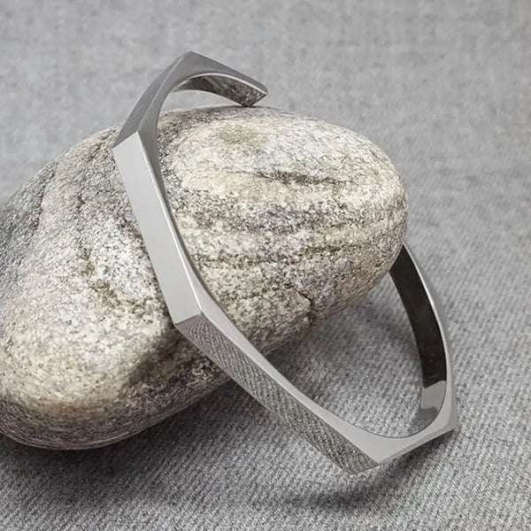 STAINLESS STEEL HEXAGON CUFF BANGLE BUY 1 GET 1 FREE